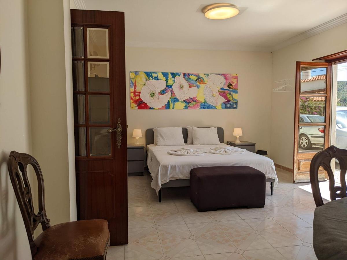 La Em Cima Apartment Sesimbra Exterior photo